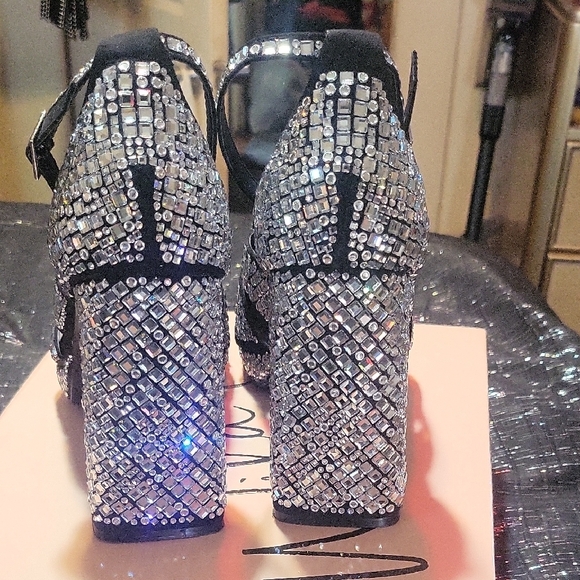 Brand New Wild Pair Black Rhinestone Women's Heels - Picture 5 of 7